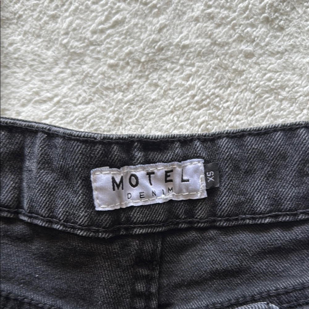 Motel - Picture 2 of 4
